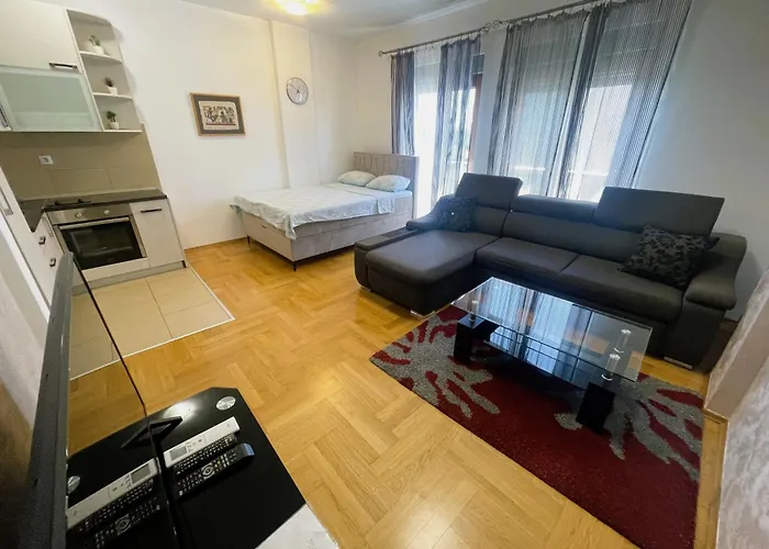 Renta Stanovi شقة